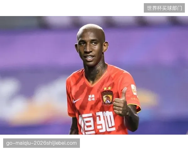 加莱诺伊可能会用卡纳尼增加后防人数以应对欧洲顶级攻击线。